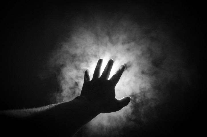 Reach the light. Assignment 3. Playing with light and shadows